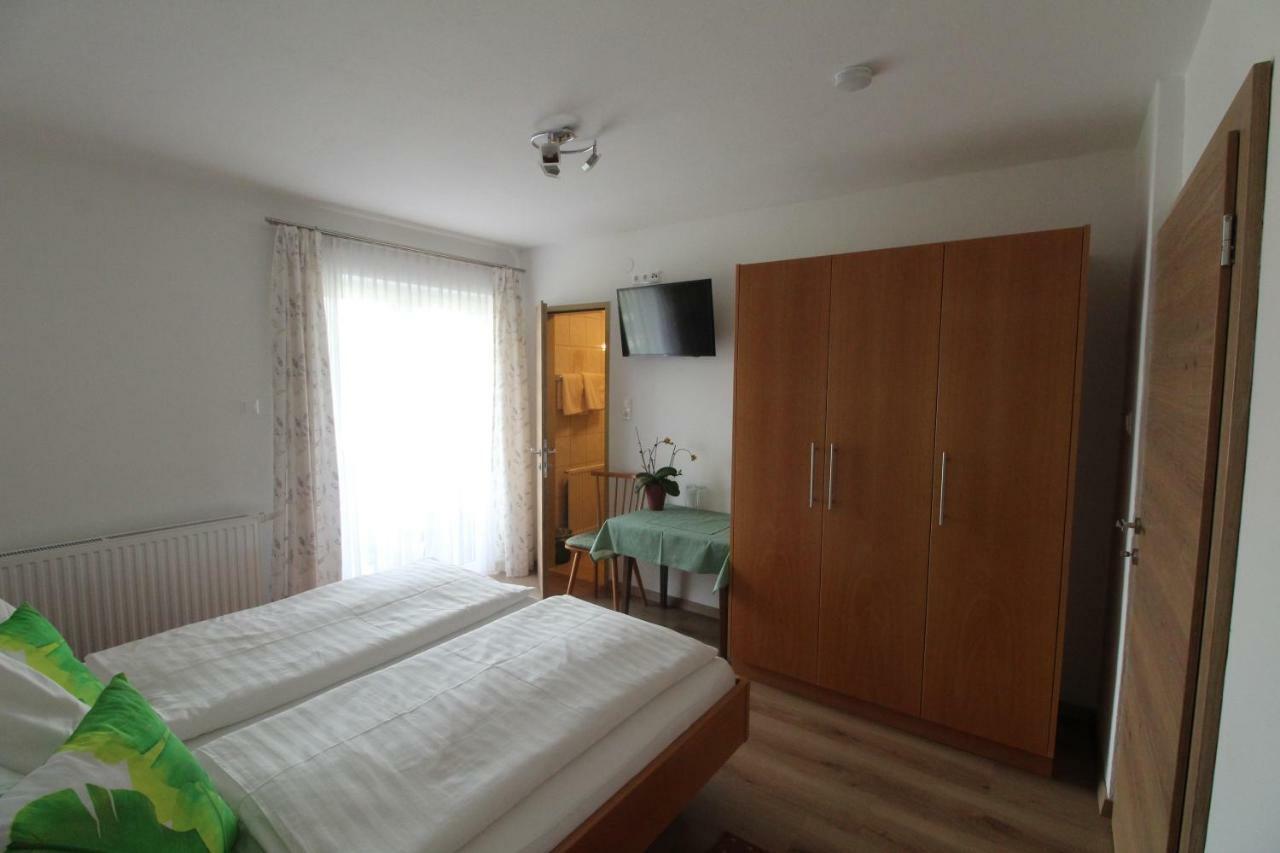 Hotel Kusternighof Velden am Wörthersee Esterno foto